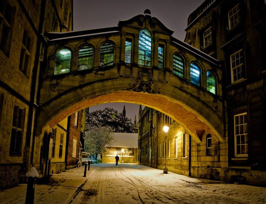  Bridge of Sighs. Photo credit: Pithawat Vachiramon (CC0)