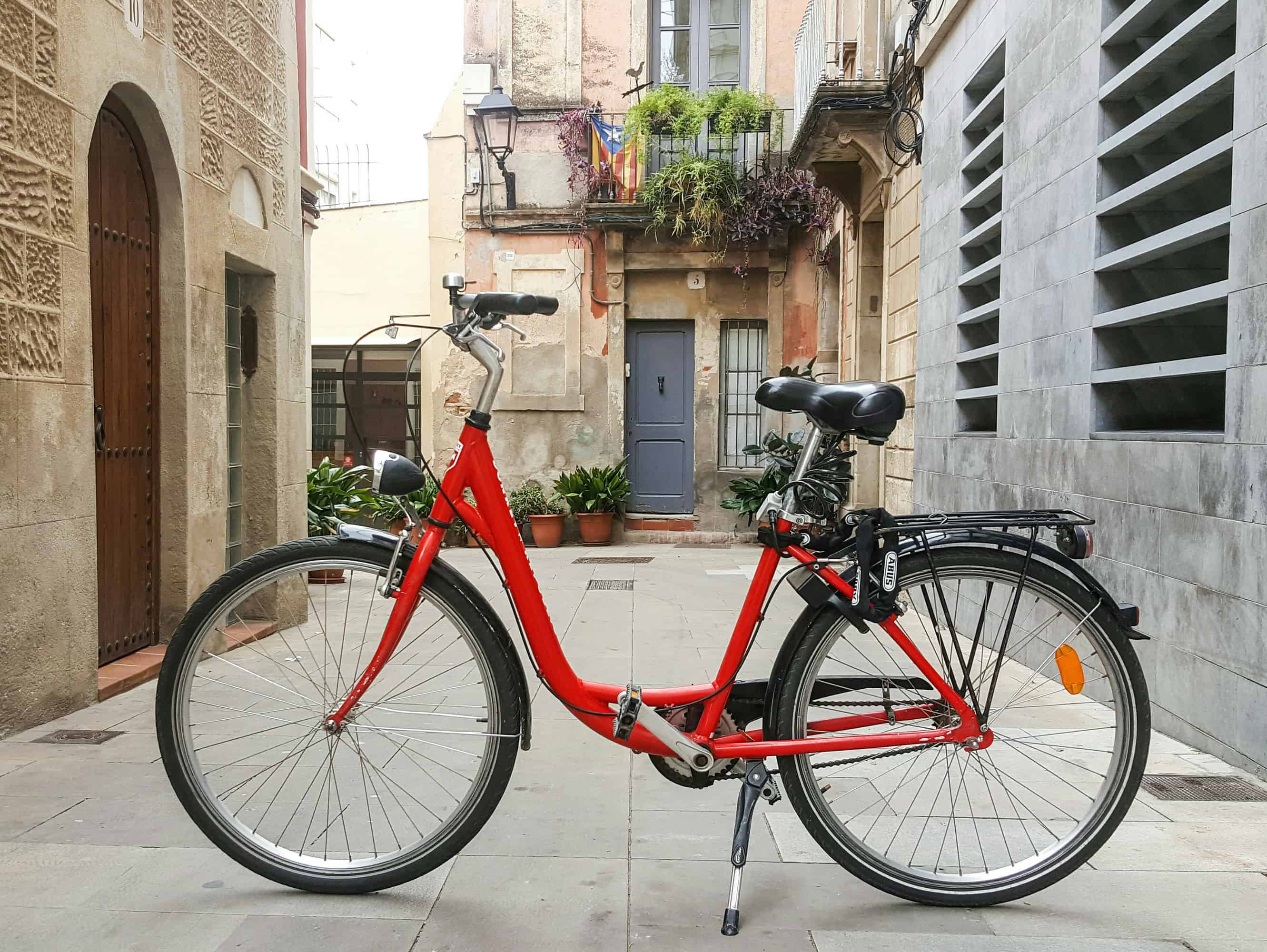 Barcelona barrios - A bike in a little street Sarria