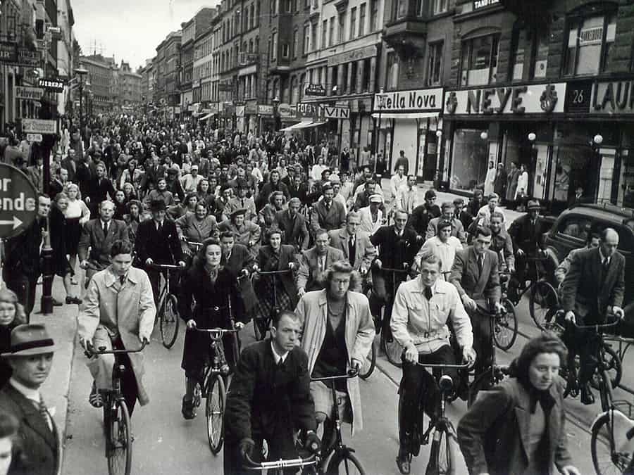 City cycling in Copenhagen