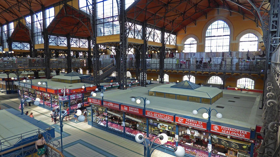 great-market-budapest-in-winter