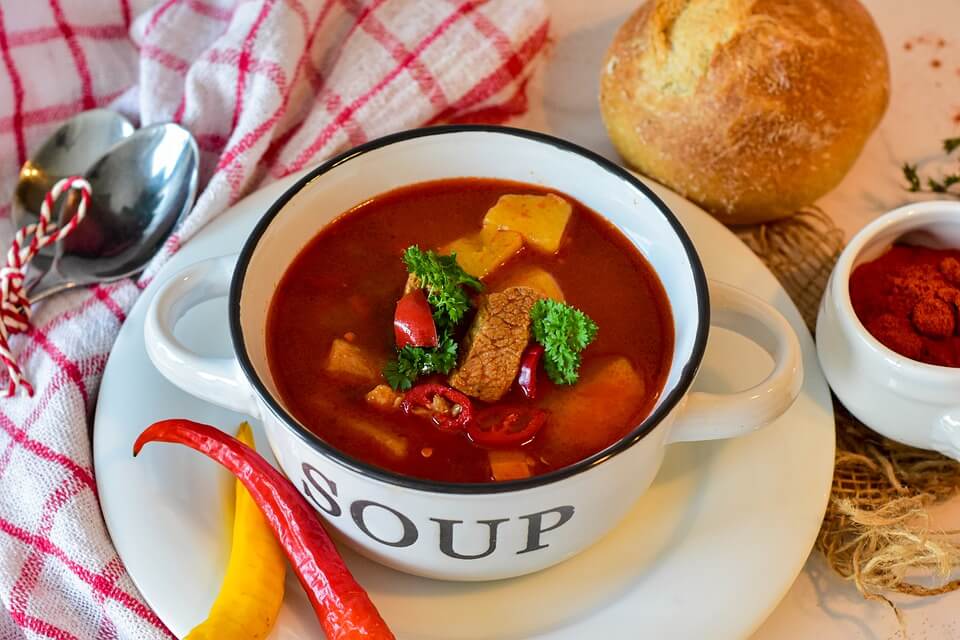 hungarian-food-goulash-where-to-eat-budapest