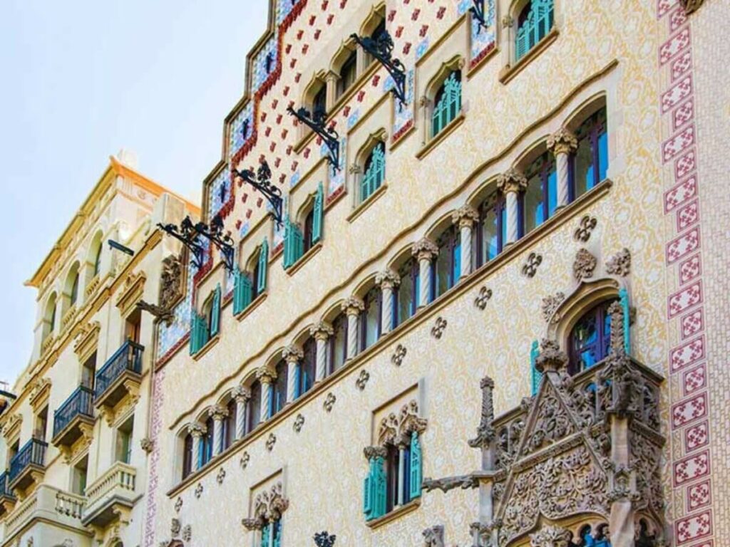Casa-Amatller-Barcelona-architecture-gaudi