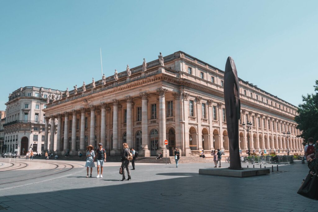 discover-bordeaux-france-summer-city-trip