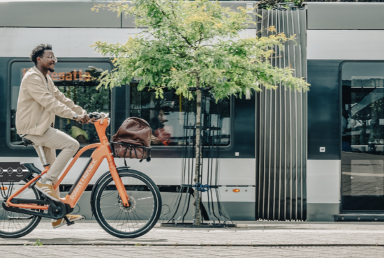 Commuting in Copenhagen: A Sustainable Combination of Bikes and Public...
