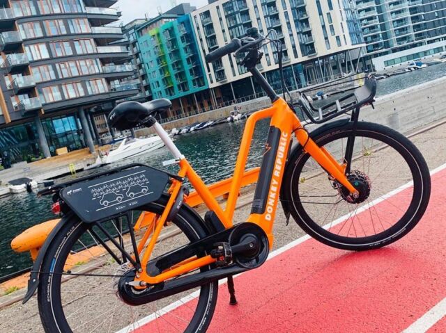 Hey Oslo, the electric Donkeys have arrived! ⚡️No more sweating up on the hills😅😊😬 Take them for a spin and let us and @lightbikesas know what you think! #oslo #oslocity #sykling #citybike #bysykkel #ebike #electricbike #electricbikes #donkeyrepublic